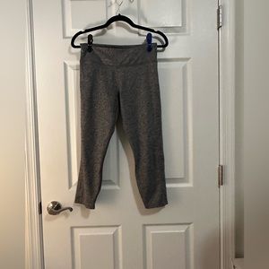 Forever 21 🌼heather grey cropped athletic pant